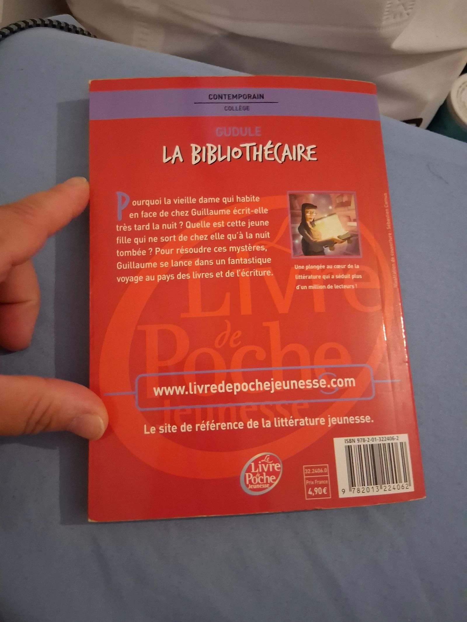 La bibliotecaria – photo 5